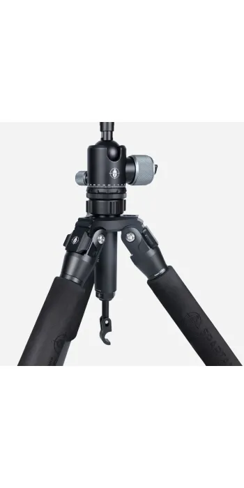 Spartan Precision Equipment Ascent Tripod™ Gen 2 Woodland mit Davros Pro Head™ und Trekkingstockgriffen
