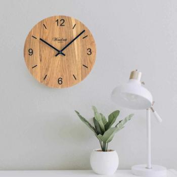 Wanduhr Tempus aus Eichenholz