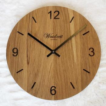 Wanduhr Tempus aus Eichenholz